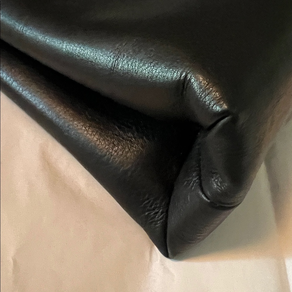 NWT VALENTINO BY MARIO VALENTINO LEATHER  RITA SIGNATURE BLACK SHOULDER BAG - Picture 12 of 15